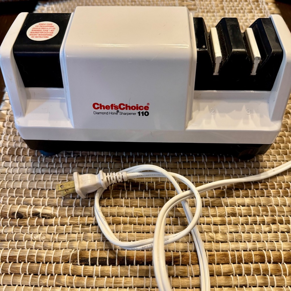 ChefsChoice Diamond Hone Sharpener 110 Electric 3-Stage White Black USA Made
